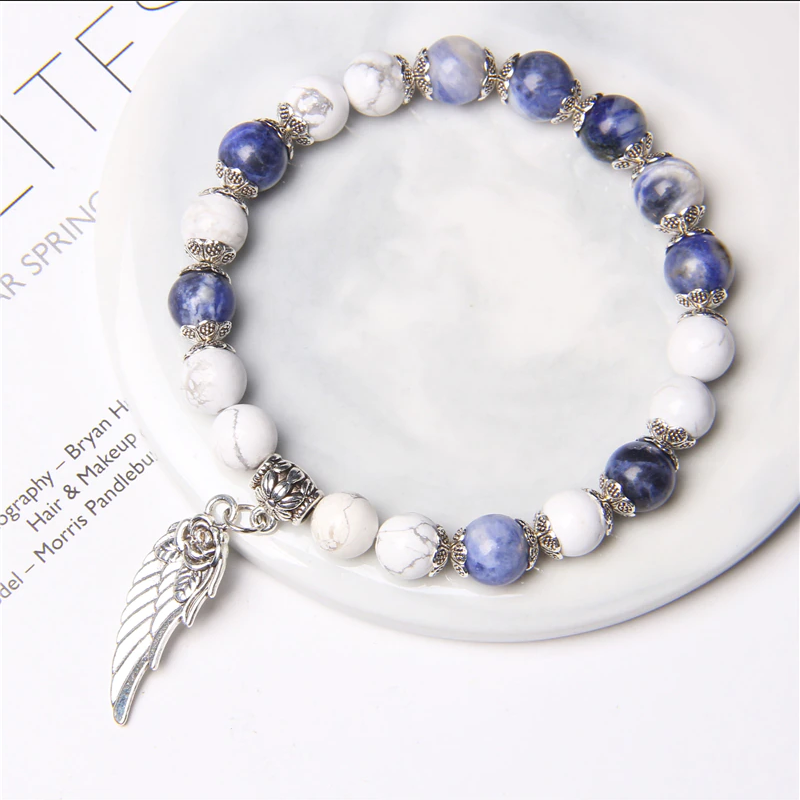 Sodaliet, howliet armband, edelsteen armband, bedel, vleugel bedel, charms, edelsteen armband, blauw